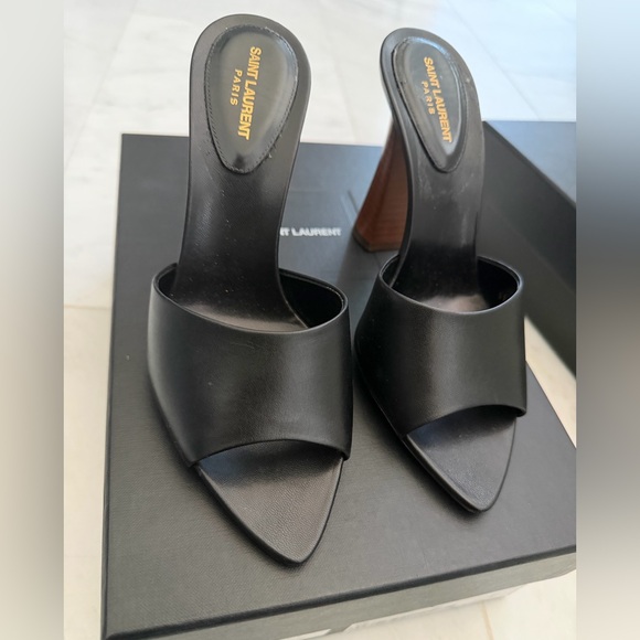 Saint Laurent Elegant Black Heels - Picture 1 of 6